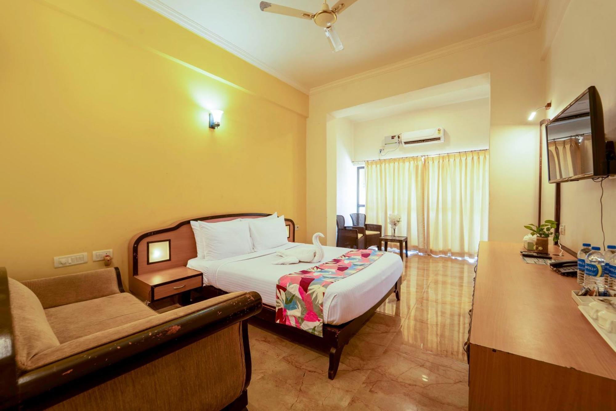 Side View Deluxe AC Room