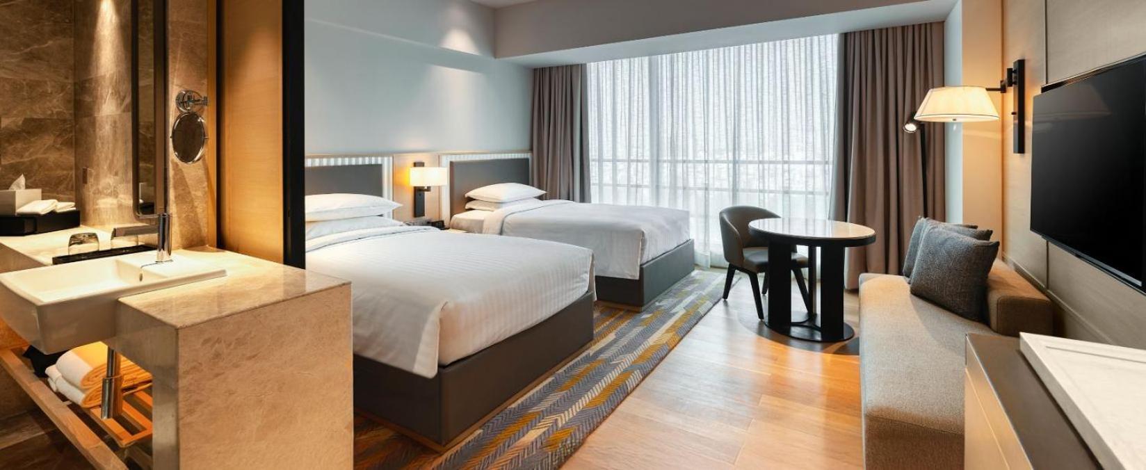 Superior Twin Room with City View