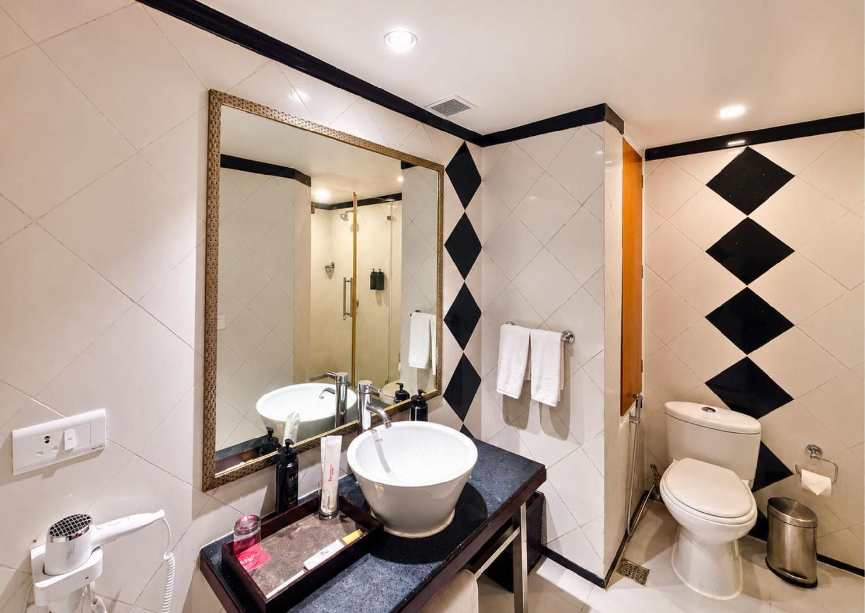 Deluxe Twin Non-Smoking Room Enjoy a Buy One One at Fire Ball Bar 11 AM 8 PM on House Brand on Food & Soft Beverages Spa Early checkin Available up to 2 hours subject to availability