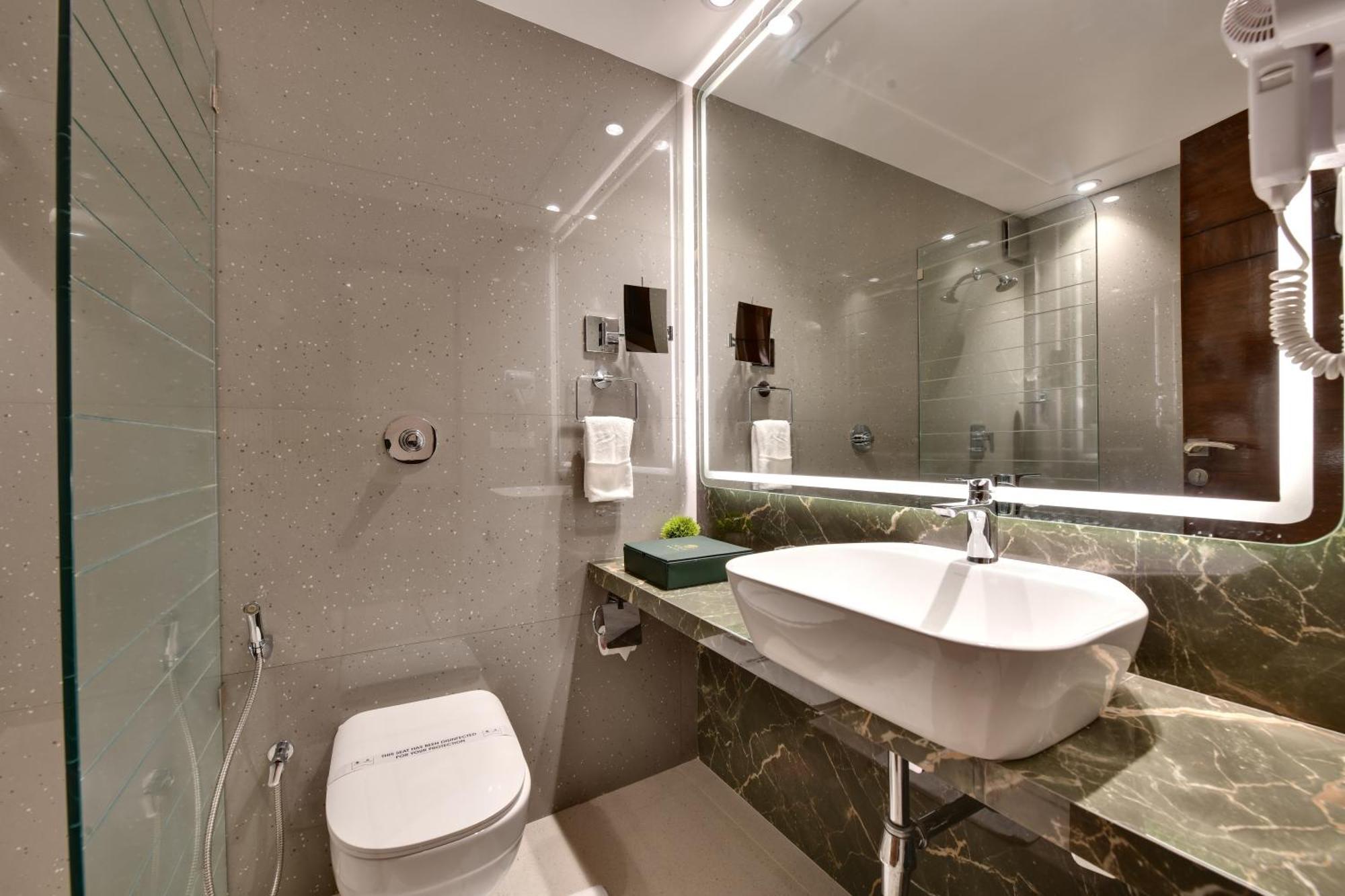 Deluxe Double or Twin Room on Food Soft Beverage Laundry Spa per,1773729627:JPEG