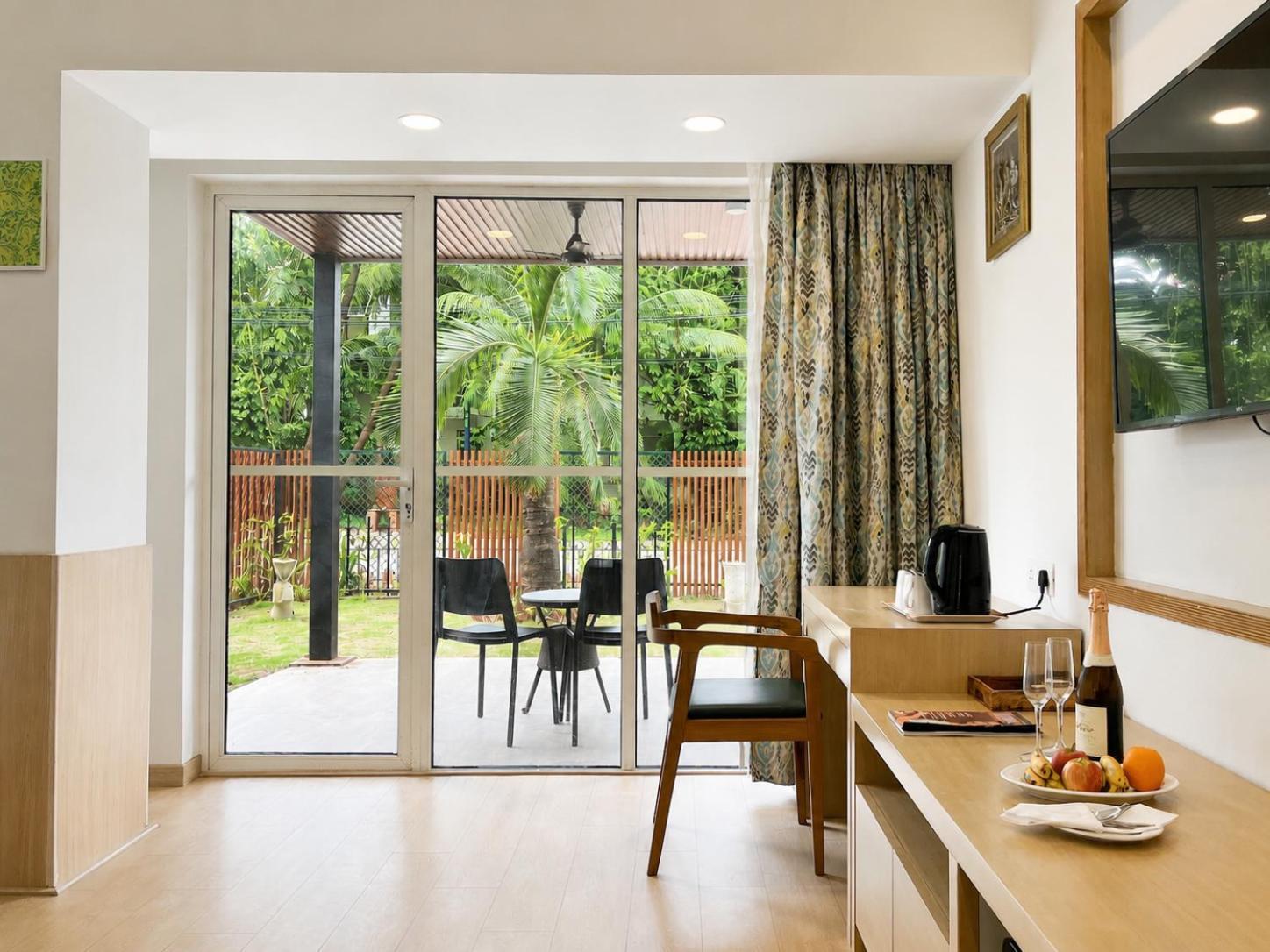Private Gardenside Room
