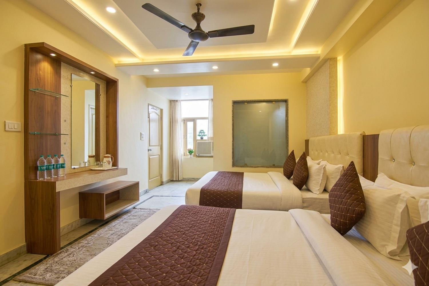 Deluxe Family Room