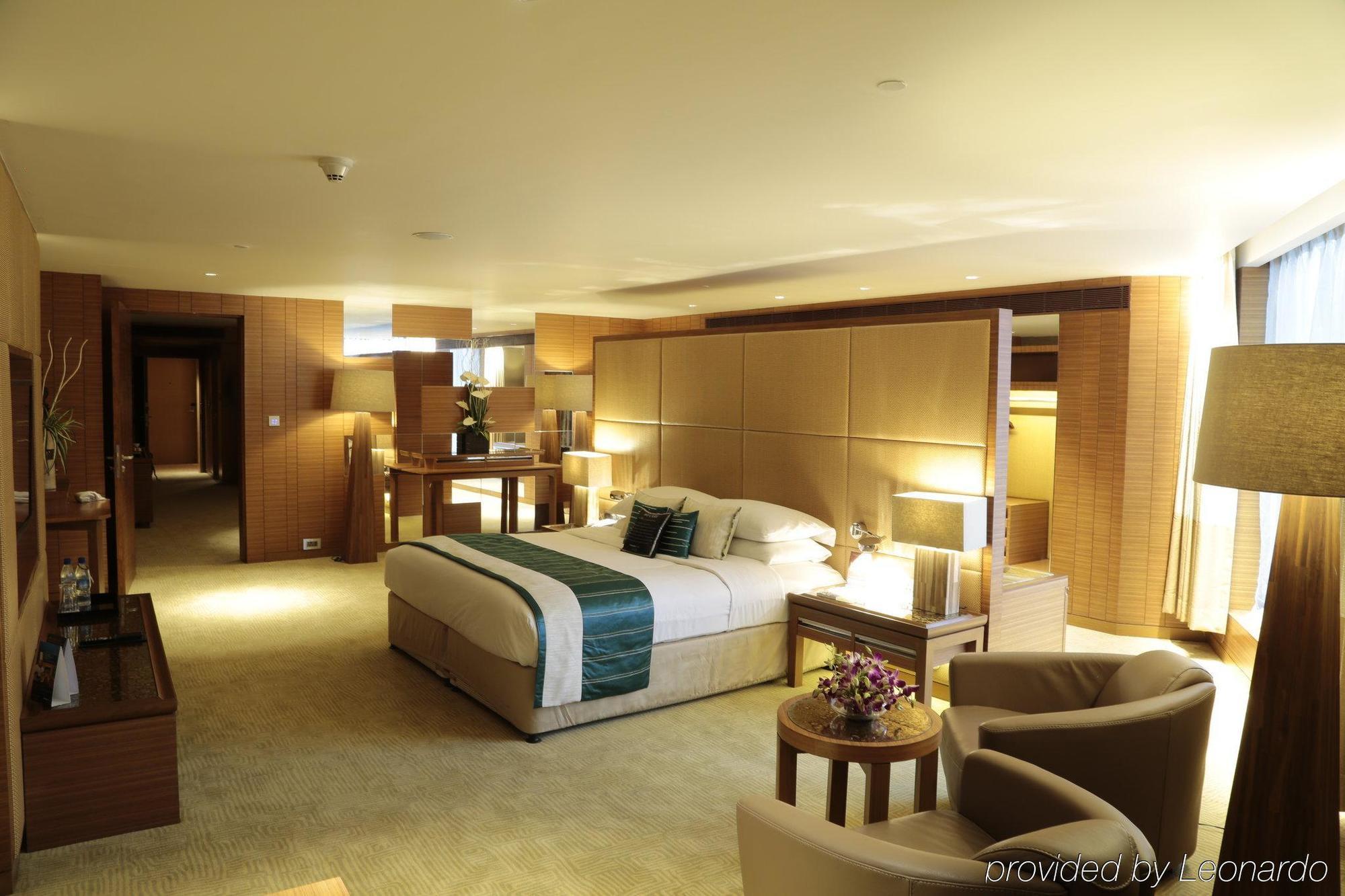 Neptune City View Suite with Bath Tub - King Bed (Non-Smoking)