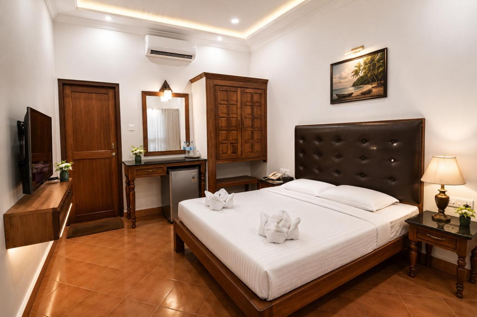 Deluxe Double or Twin Room Pool View