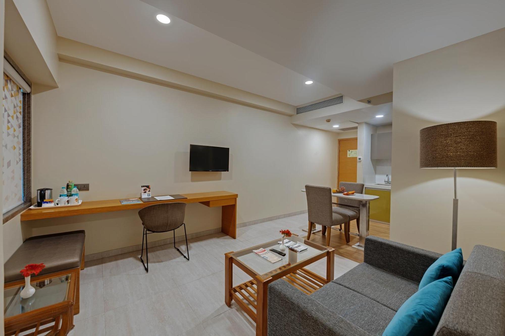 Suite City View on F&B on Laundry