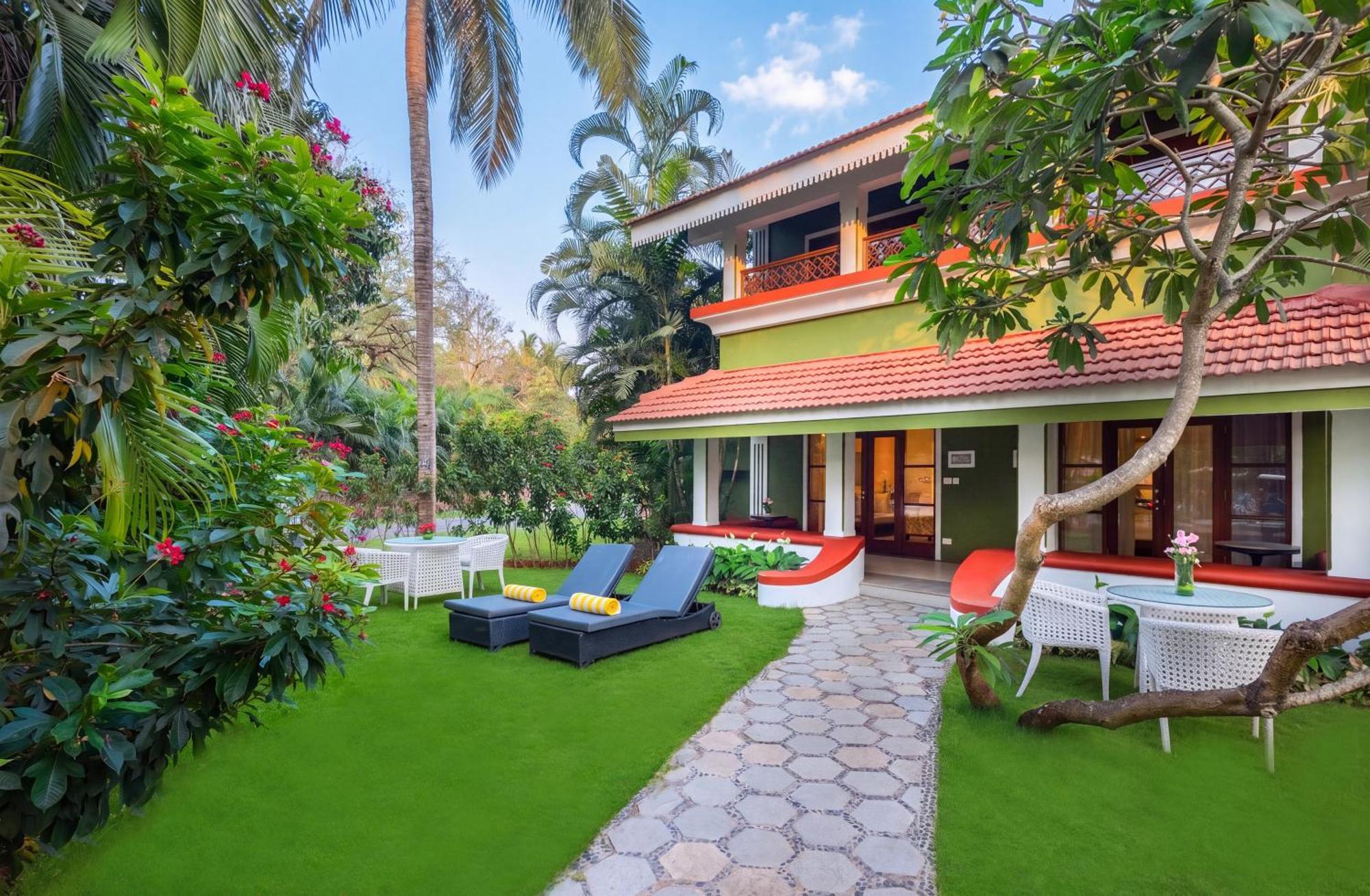 Luxury Garden Sitout King