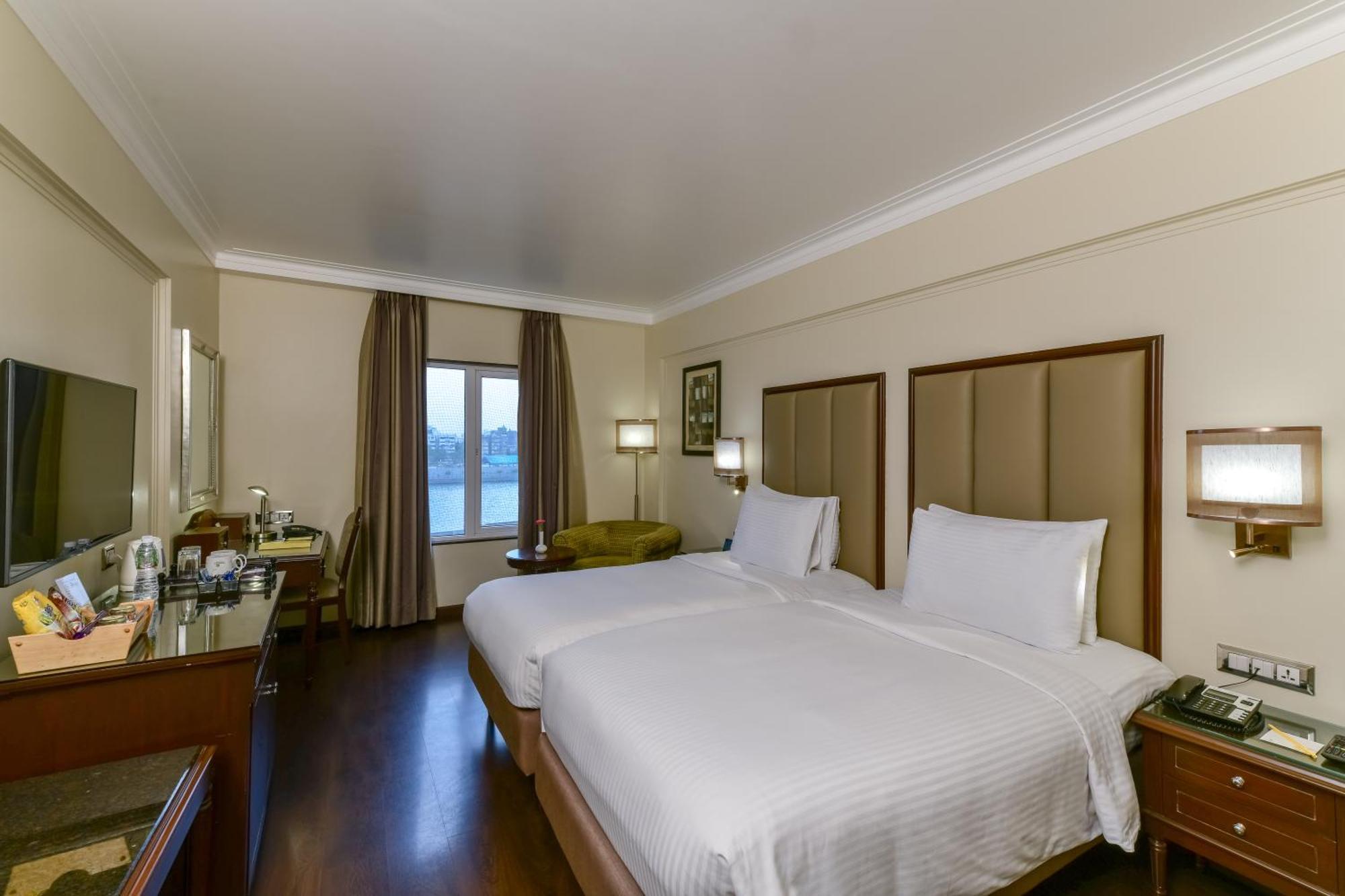 Premier Room Lounge Access