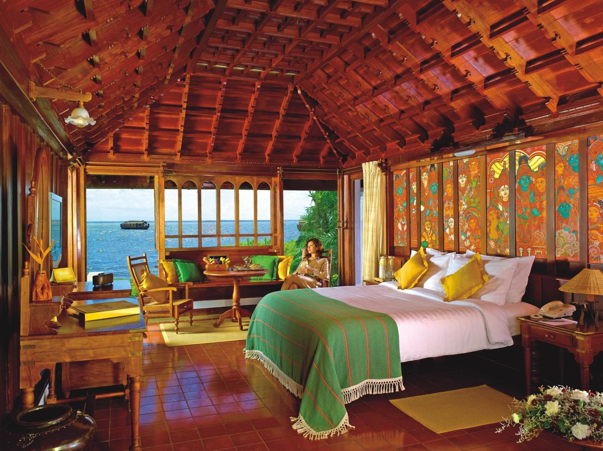 One-Bedroom Houseboat