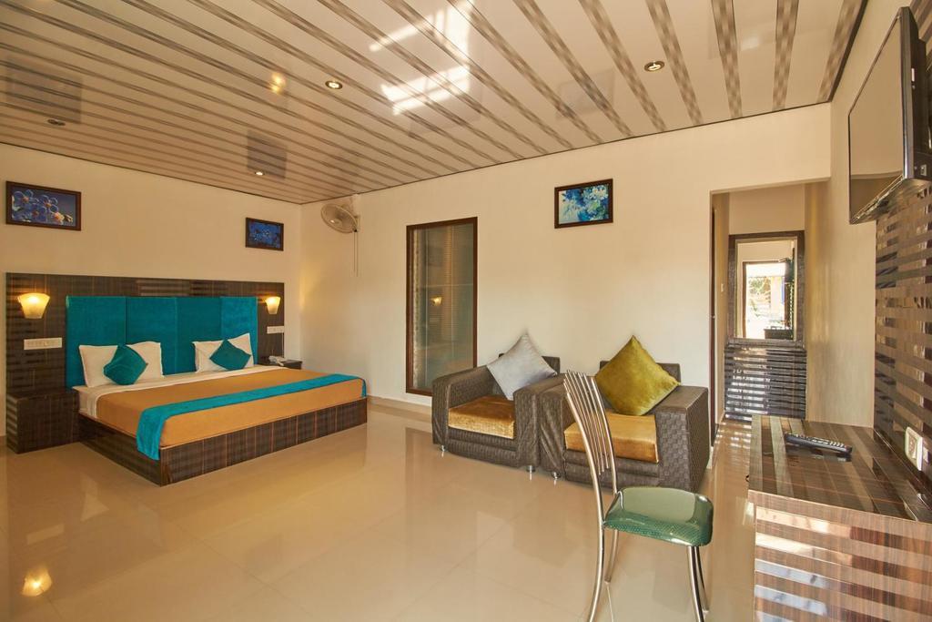 Deluxe Double Room with Balcony