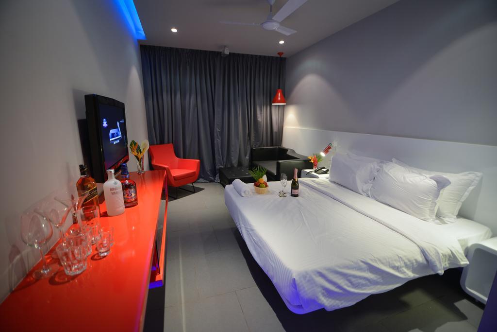 Party Room,221855423:JPEG