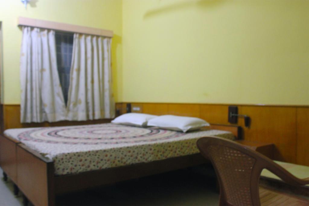 Deluxe Double Room,222700433:JPEG