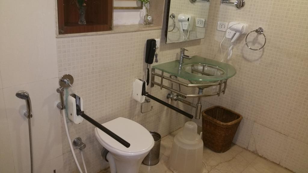 Deluxe Double or Twin Room,255404497:JPEG