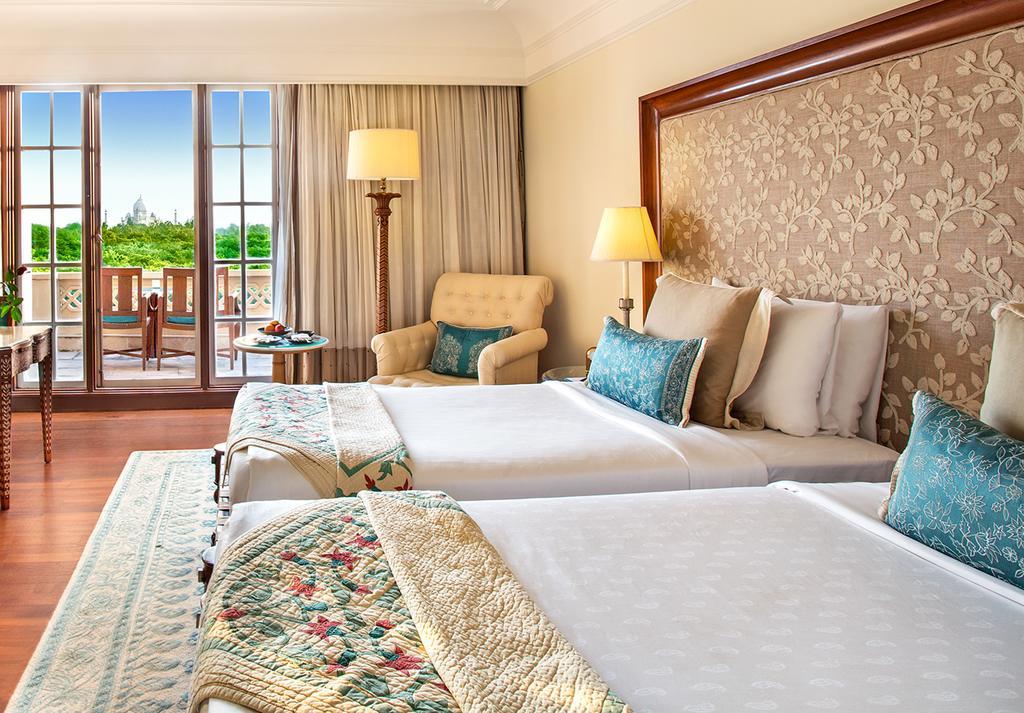 Premier Zweibettzimmer mit Balkon und Aussicht auf den Taj Mahal