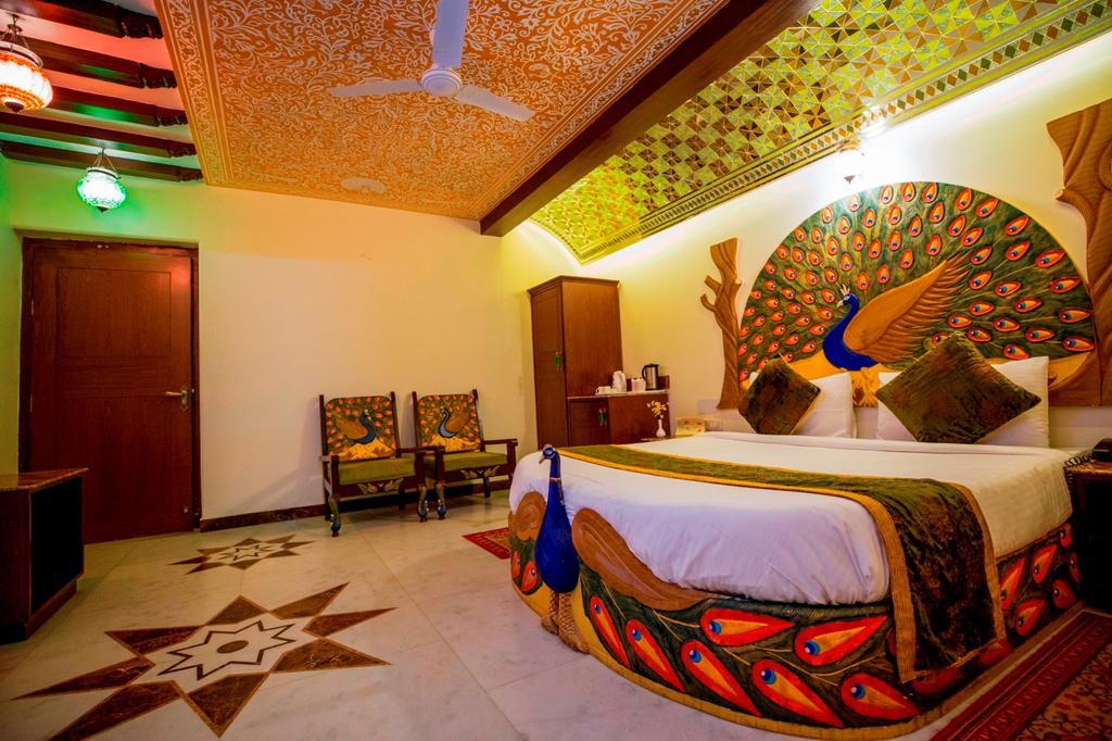 Deluxe Double or Twin Room
