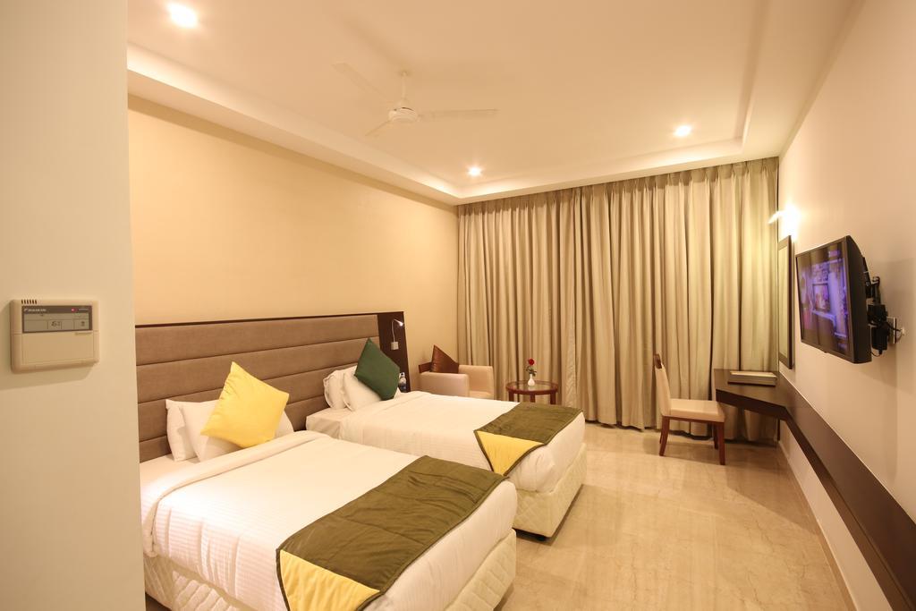 Large Double or Twin Room