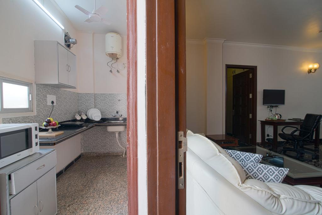 Studio Apartment