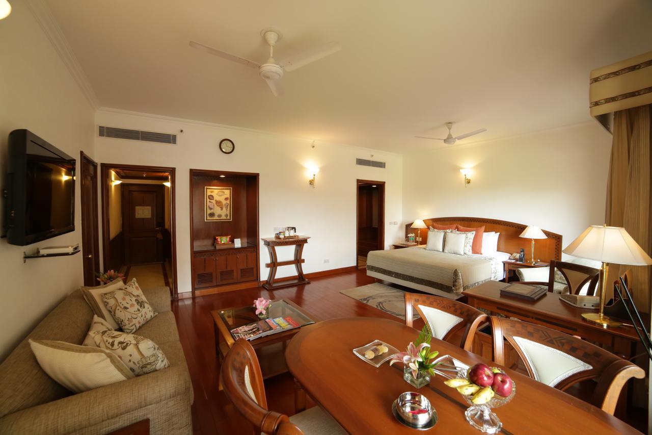 Junior Suite with 10% on food and beverages 