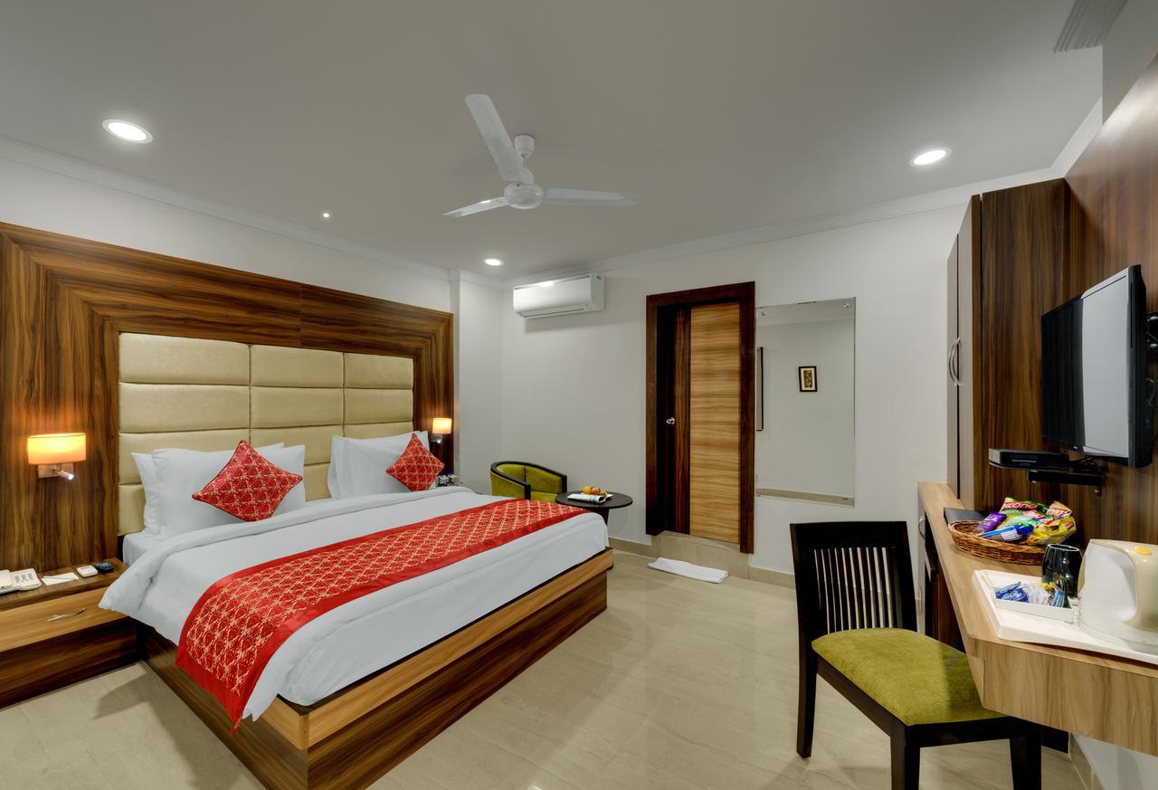 Deluxe Double Room (Guaranteed Complimentary Soft Drinks/Seasonal on arrival),540305745:JPEG