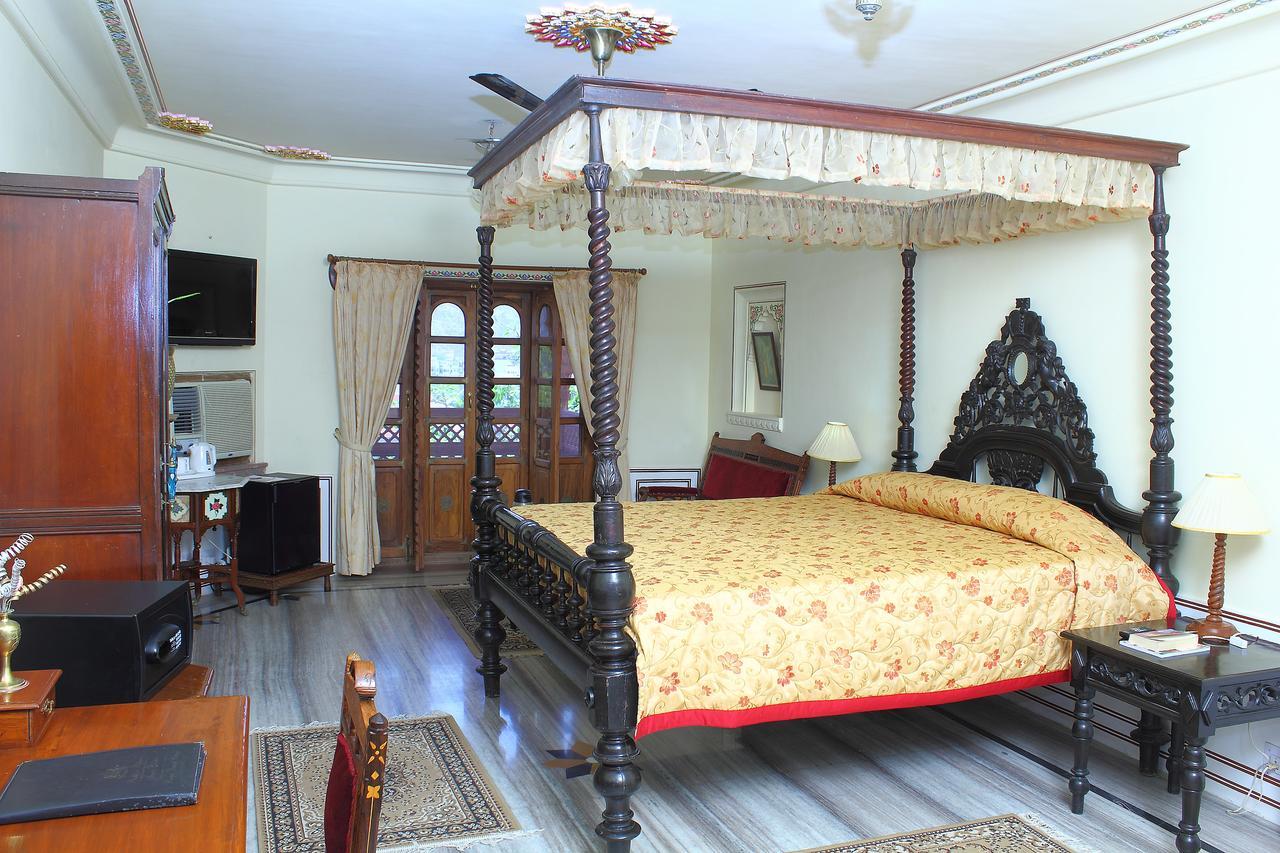 Superior Deluxe Double or Twin Room