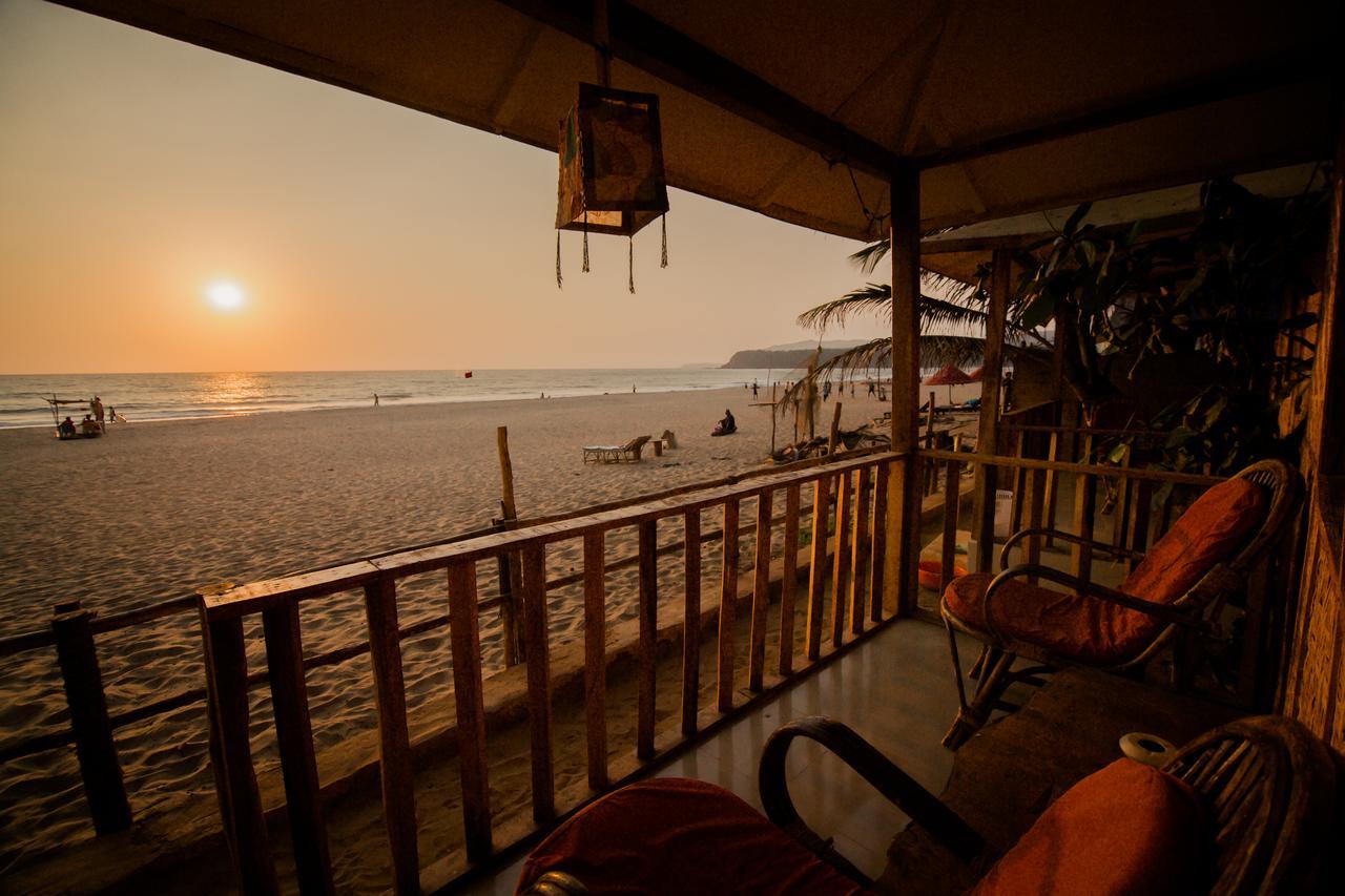 Bungalow - Beach Front,647076456:JPEG