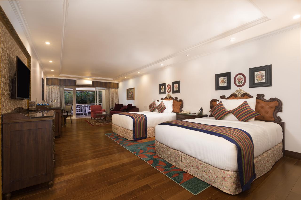 Executive Room - 10% Discount on Foods & Soft Beverages* | 15% Discounts on Laundry Services* | INR 500 spa credit during your stay on selective Massage services. TnC Apply.* | Free Minibar - 2 cans of soft Beverages (Once on Arrival)
