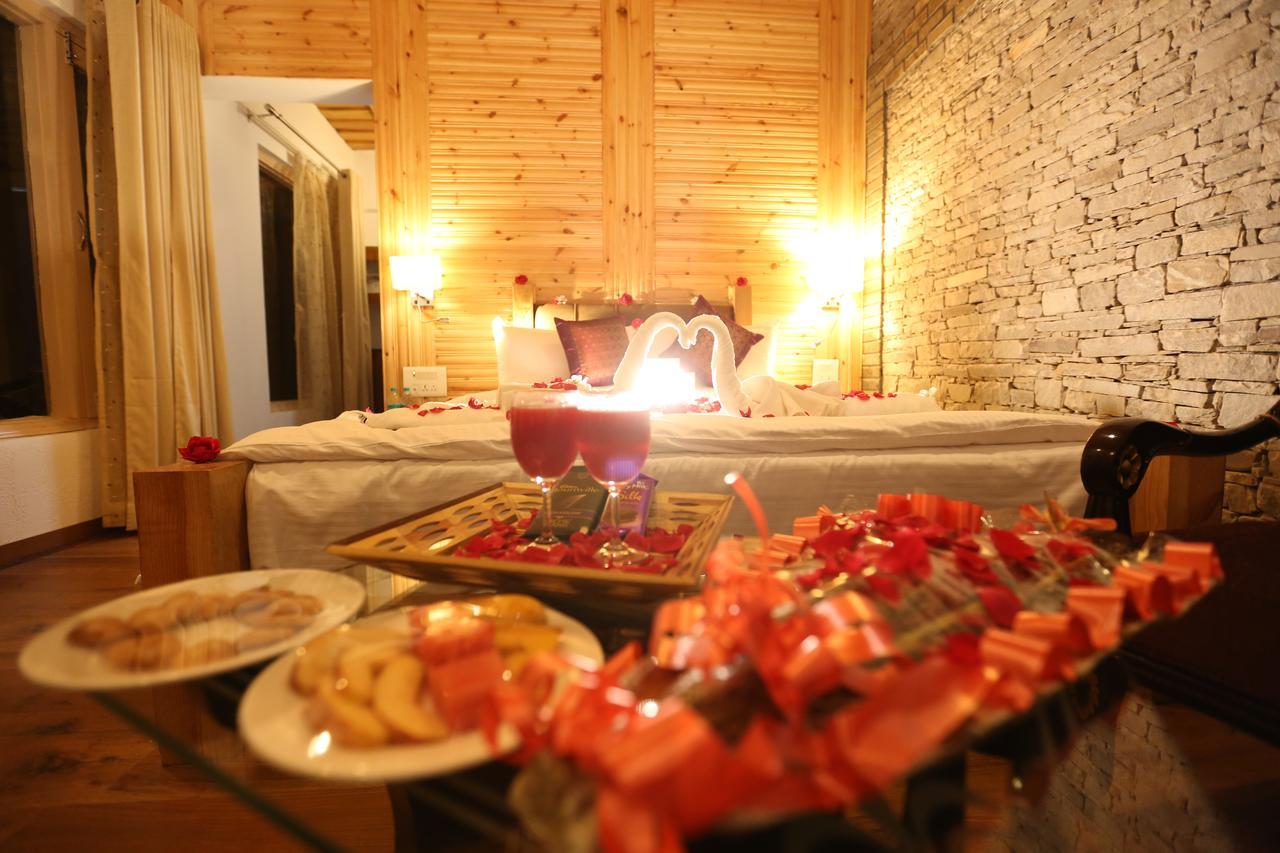 Suite with Mountain View