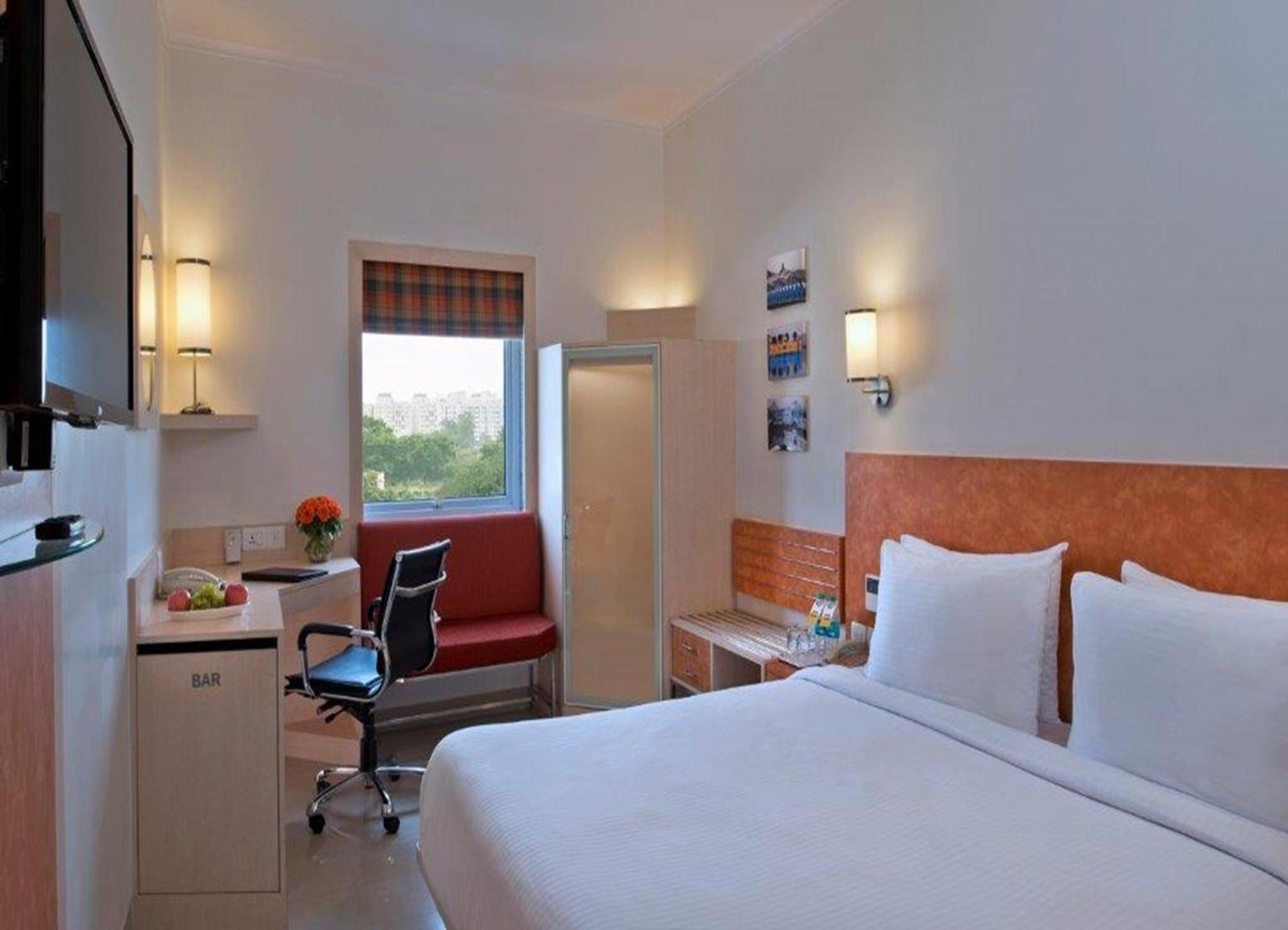 Studio Room Nahargarh View: Enjoy Happy Hours with 1+1 offer on Alcoholic Beverages, Soft Beverages,1213180441:JPEG