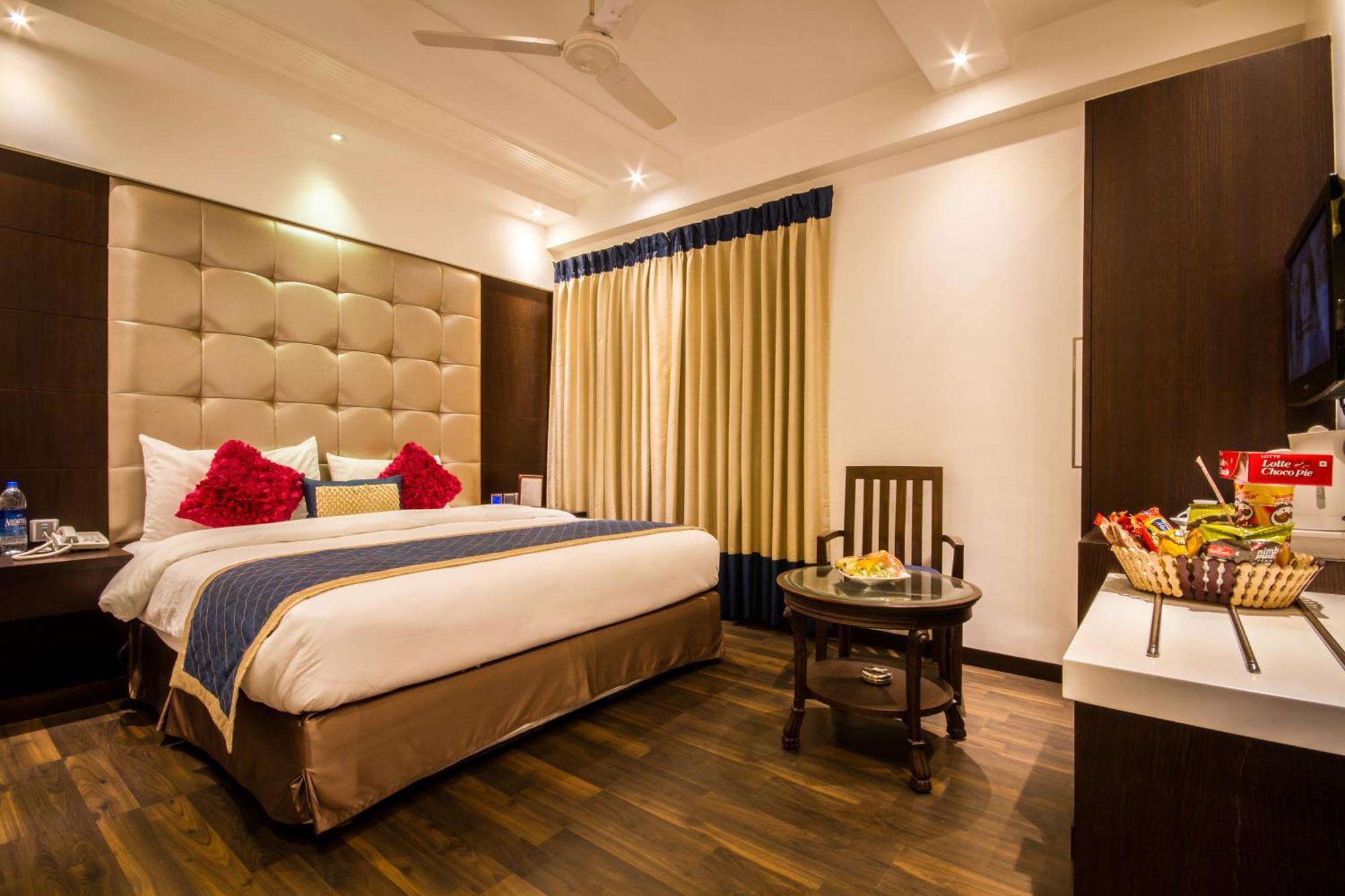 Deluxe Room Airport Pick-up