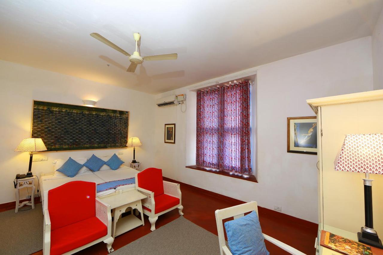 Heritage Old World -Complimentary Evening Tea, 10% off on Laundry Service,695308632:JPEG