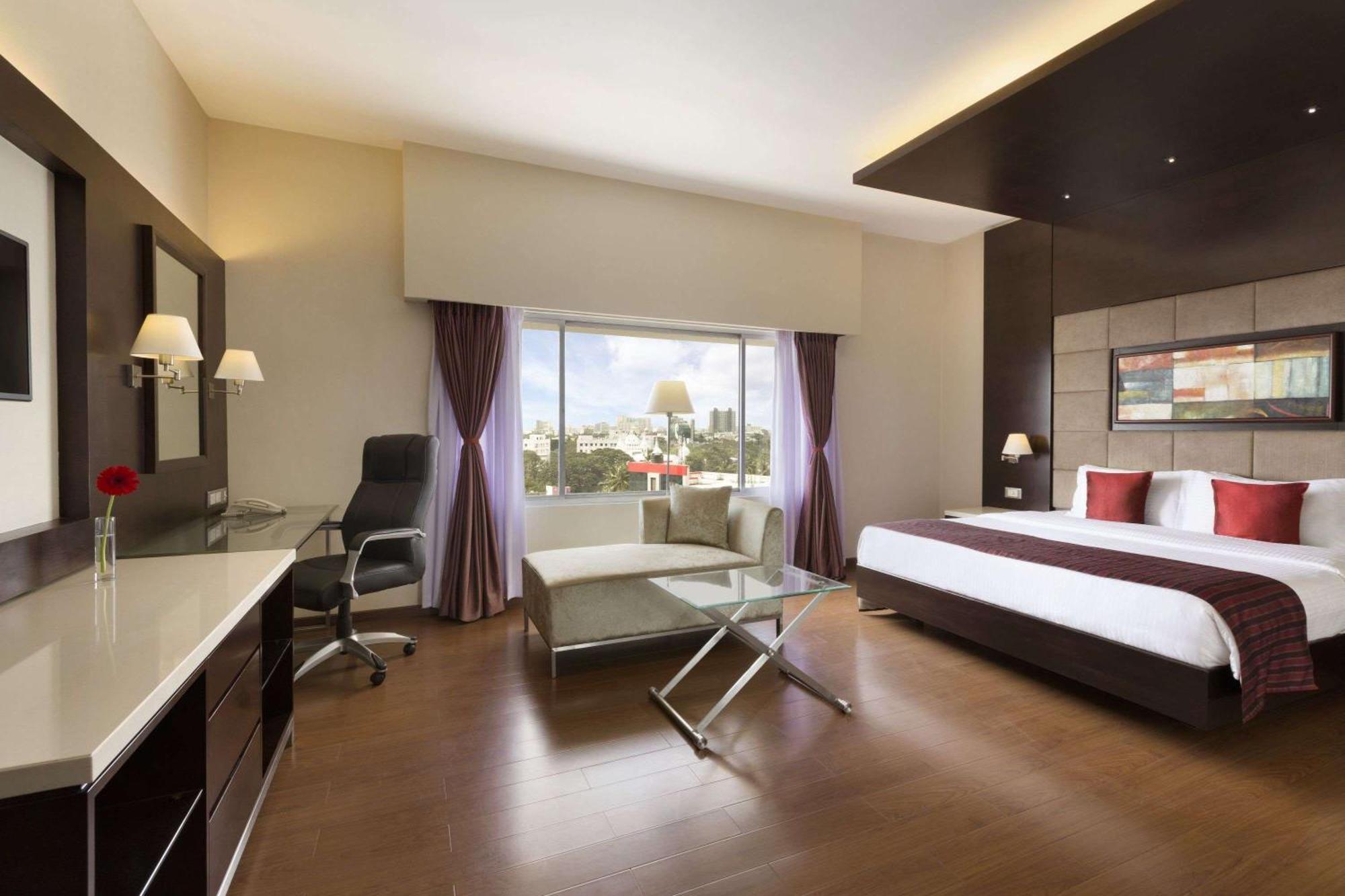 Deluxe King Non-Smoking Room Book & Unlock Exclusive Deals