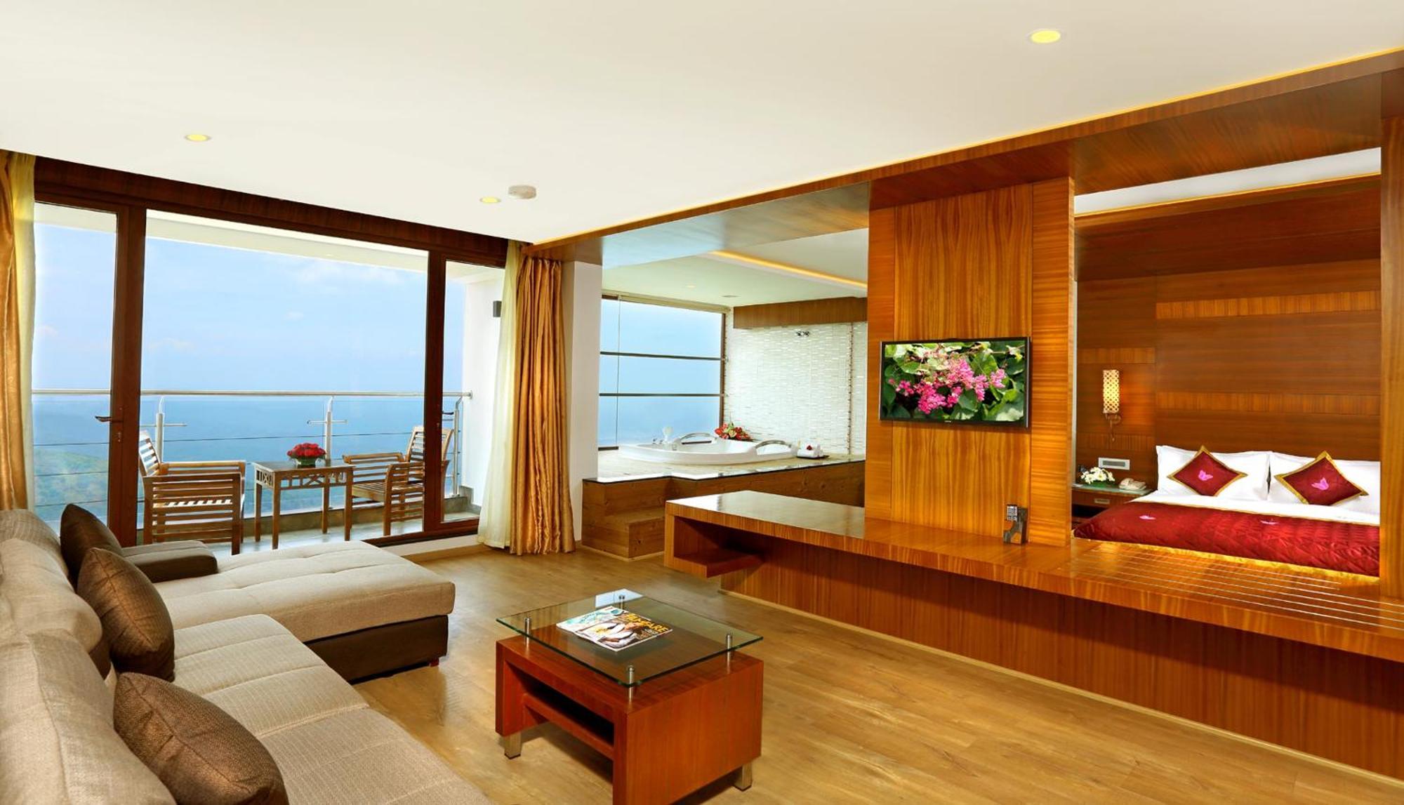 Madhura - Honeymoon Jacuzzi Suite AC,711766012:JPEG