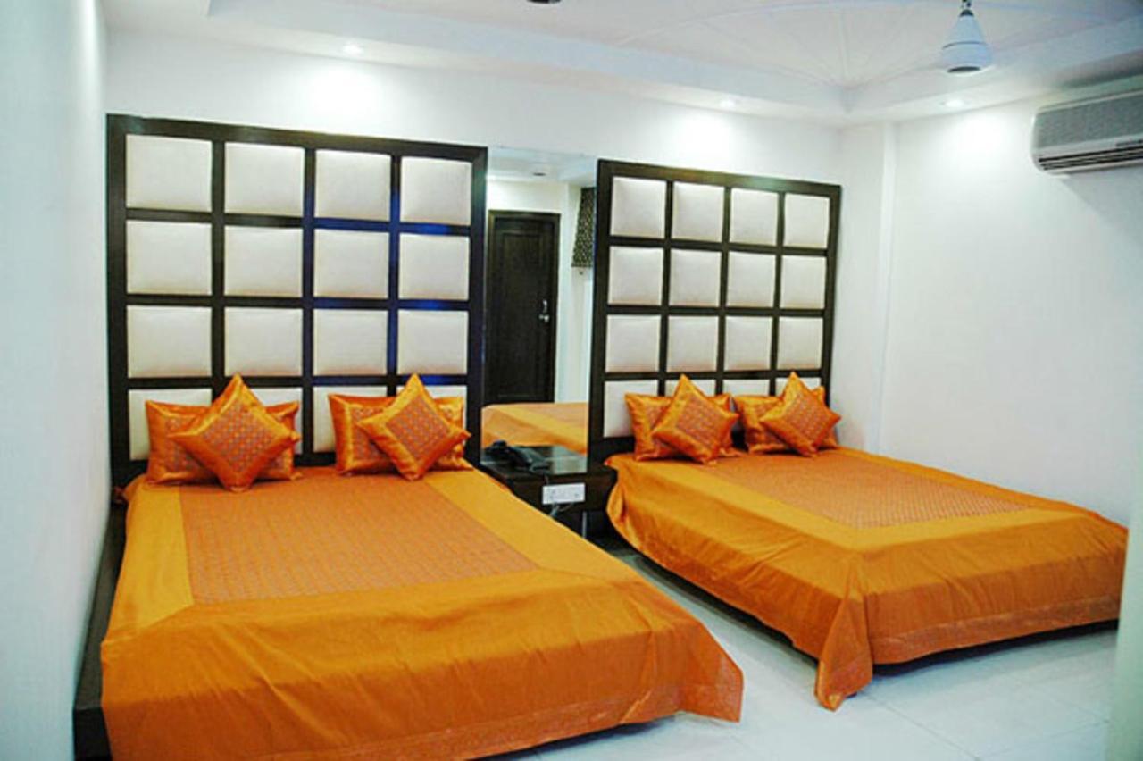 Deluxe Family Room