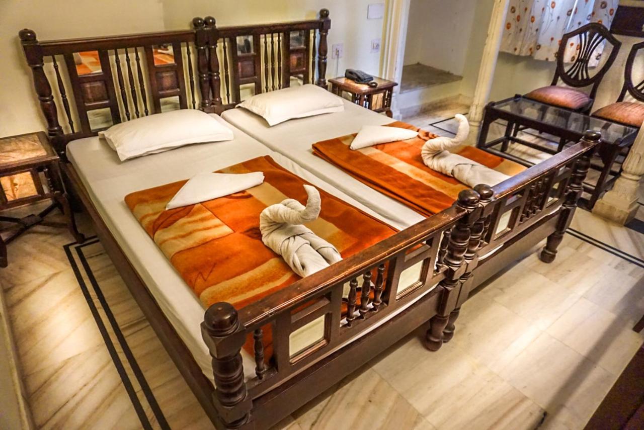 Semi Deluxe Double or Twin Room