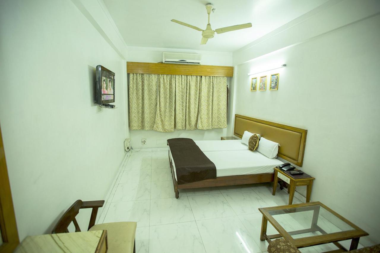 Deluxe Single Room