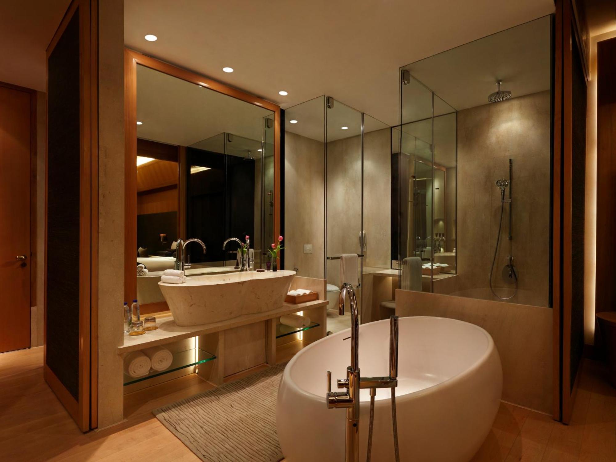 The Roseate Premium Suite