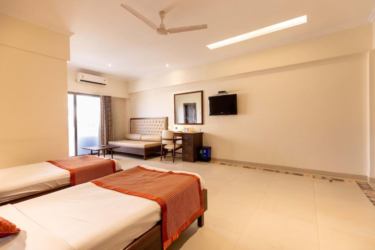Deluxe Room,775301698:JPEG