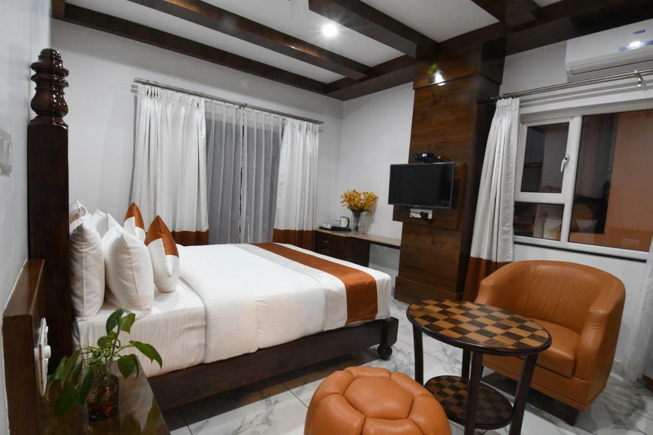 Executive Room