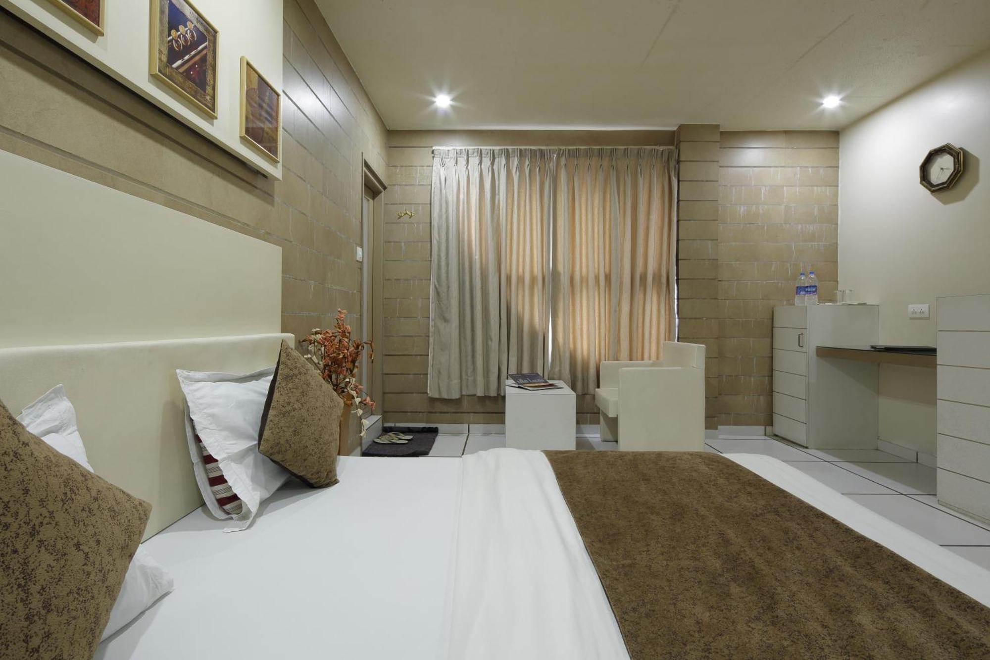 Super Deluxe Double Room