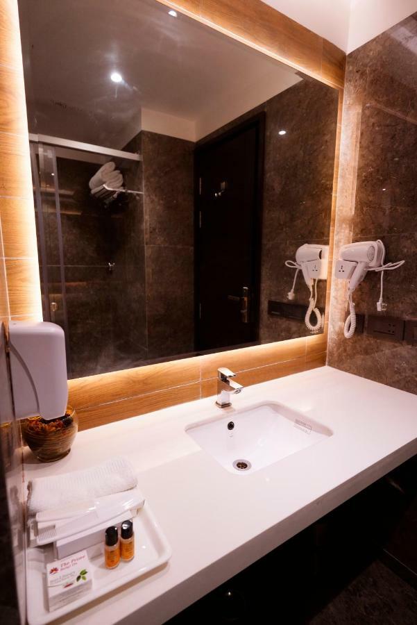 Executive Room with Free Airport Pickup