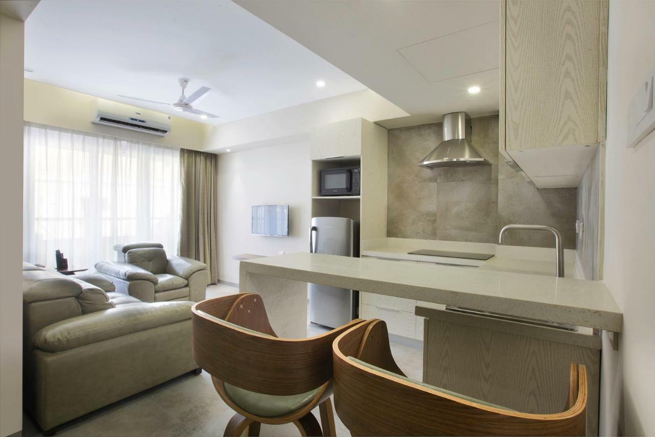 Floressa Residence Suite Room Balcony