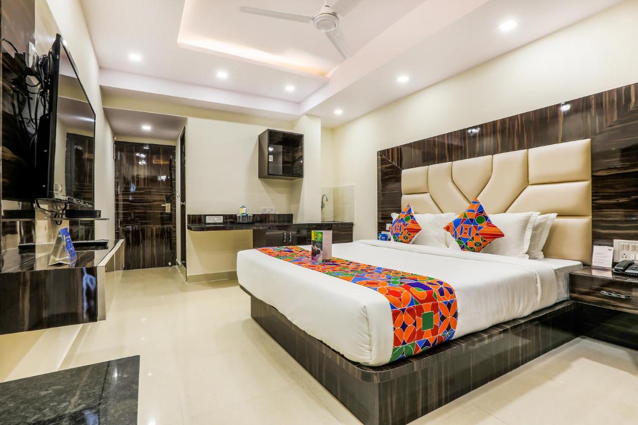 [Sanitised]Superior Double Room,913372360:JPEG