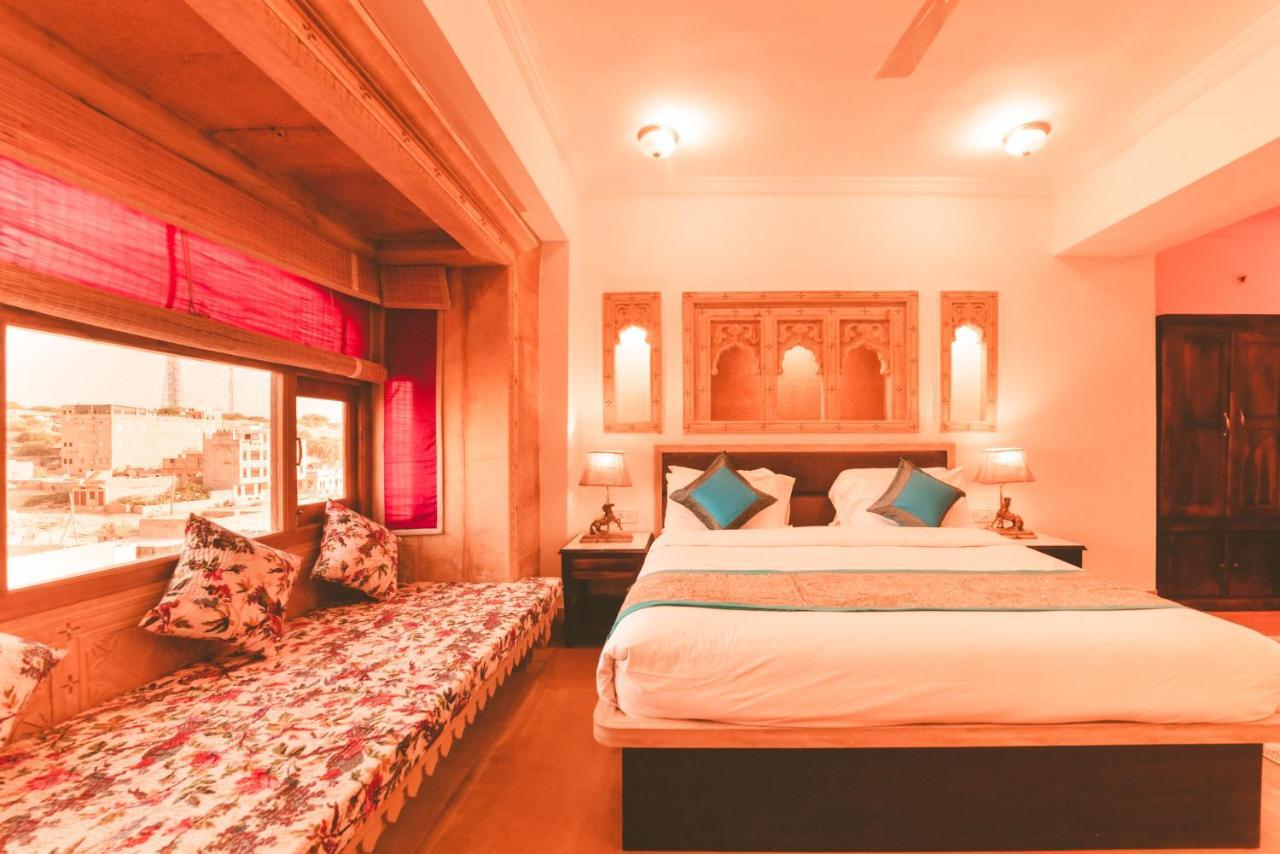 Deluxe King Suite