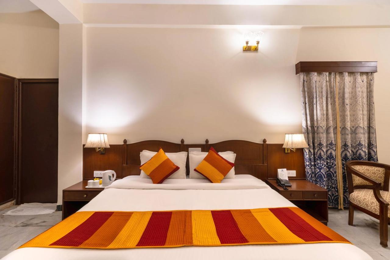 Deluxe Double or Twin Room with City View