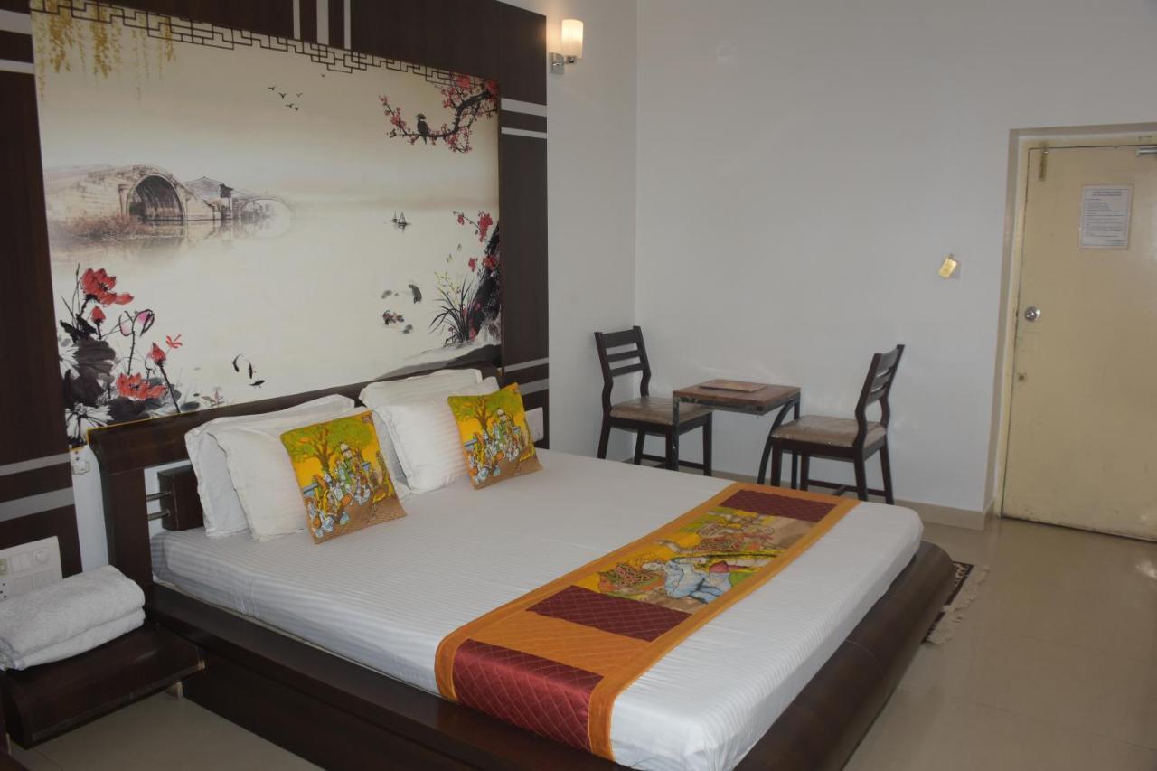 Large Double Room