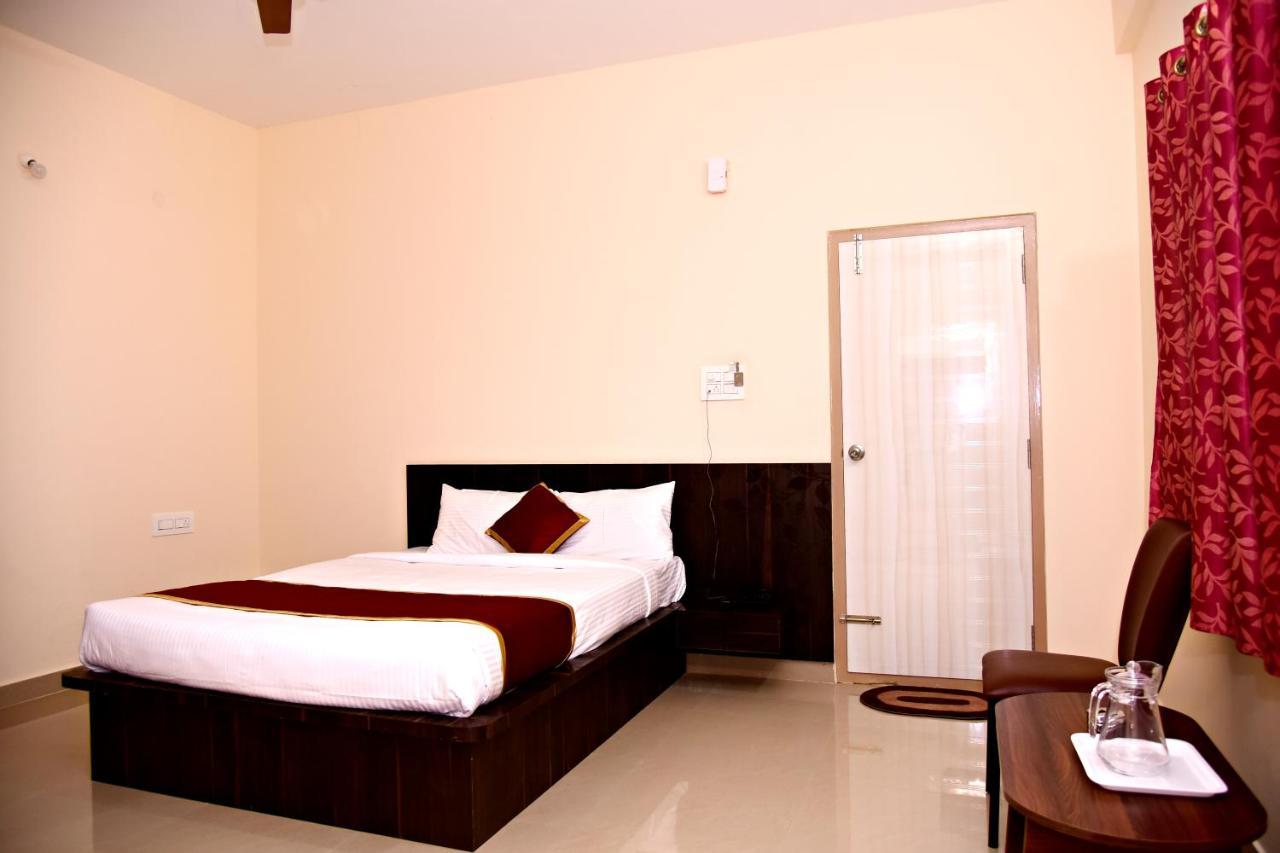 Deluxe Double Room Balcony,978115009:JPEG