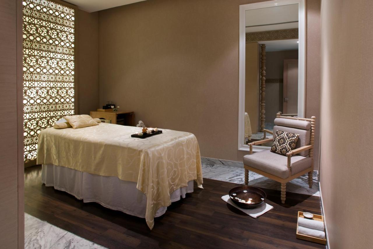 King Suite on Food & Soft Beverages on Spa & Confirmed late check out till 1400 Hrs,1187613634:JPEG