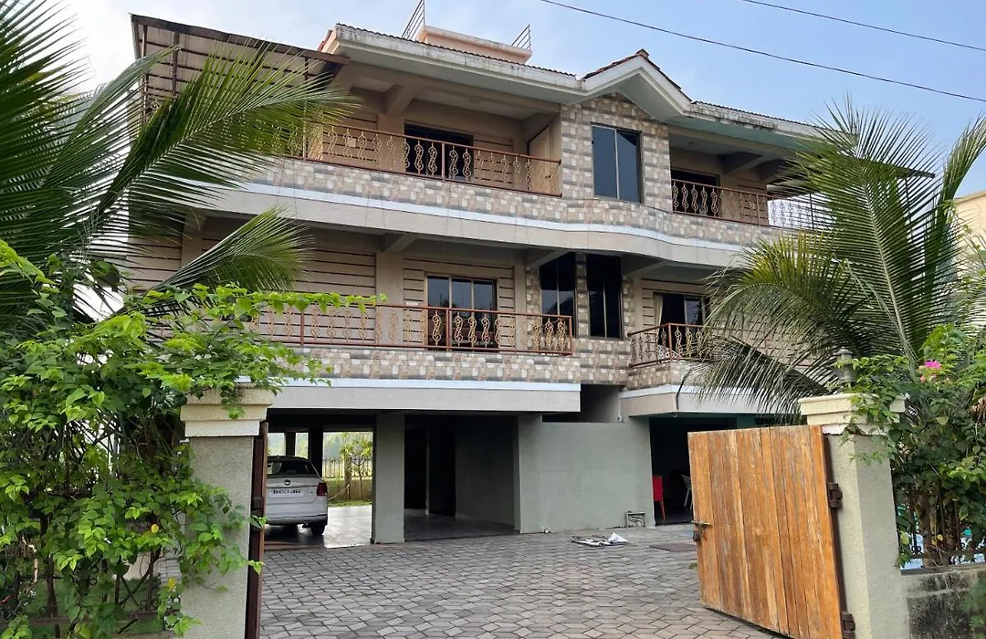 Neville'S Villa - Pet Friendly With Pool-1