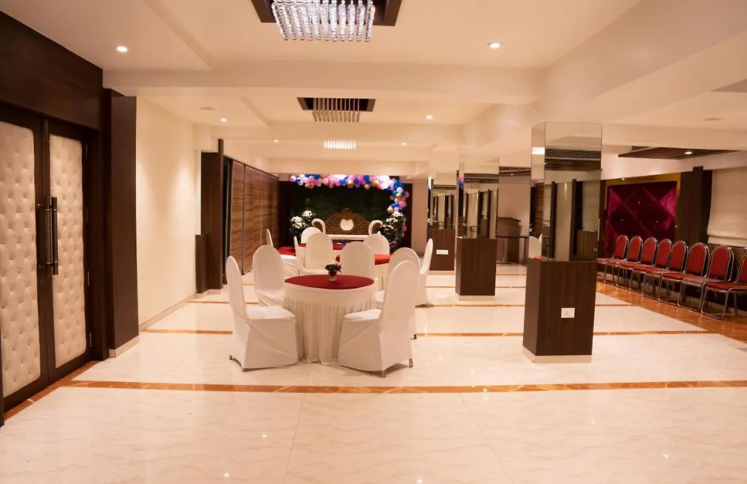 Gold Crest Business Hotel-1