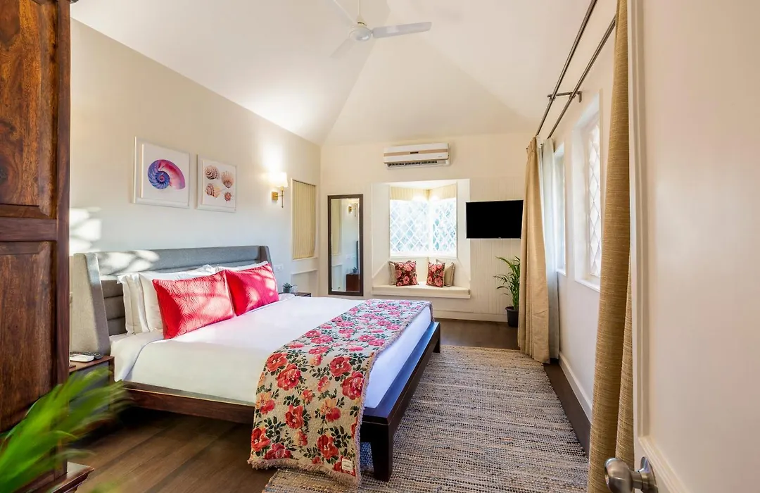 Ama Stays & Trails, Beach House Madh Island-1