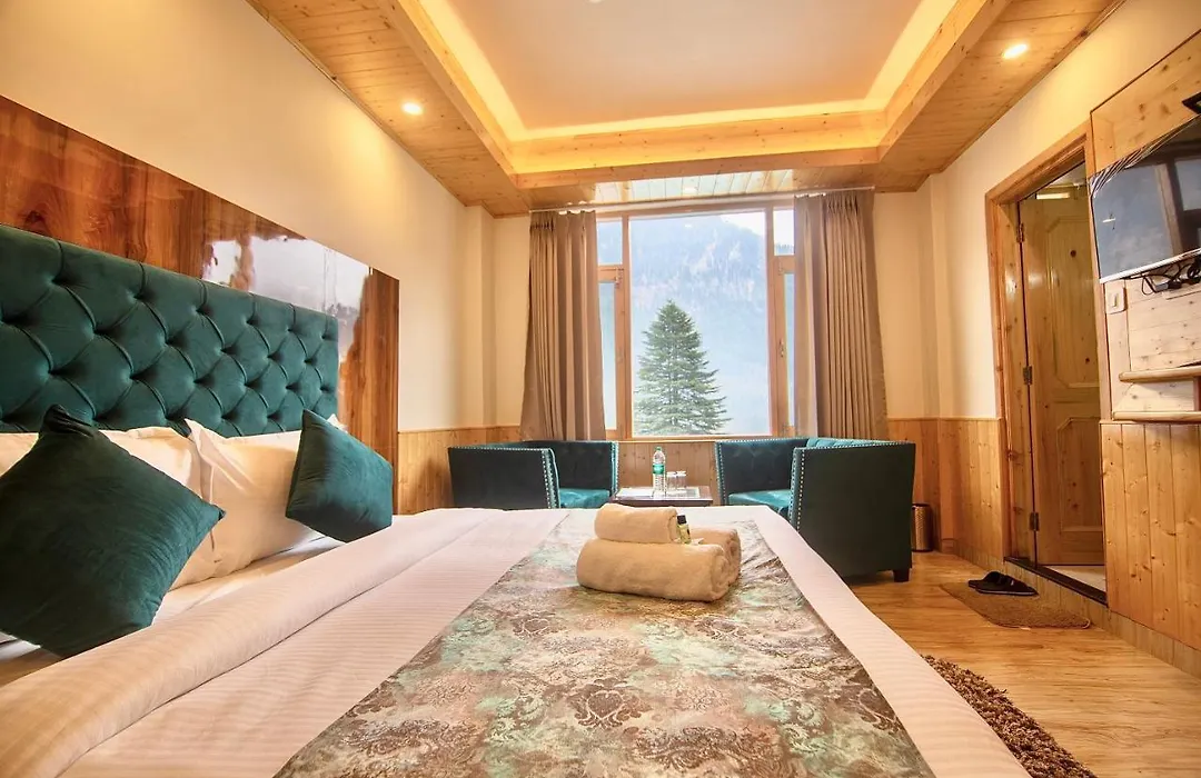 North Deodar Avenue, Manali-1